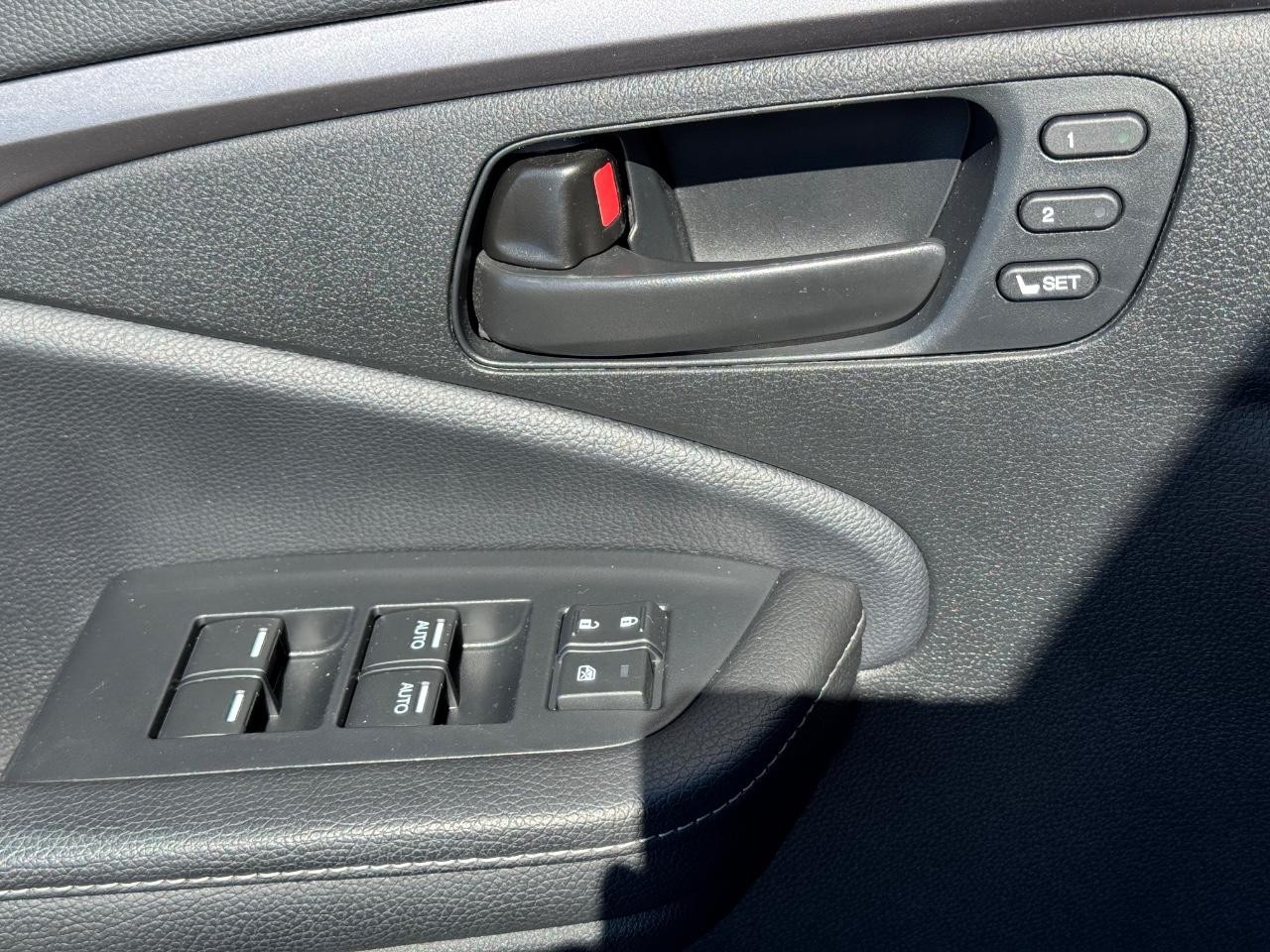 Honda Passport Vehicle Full-screen Gallery Image 25