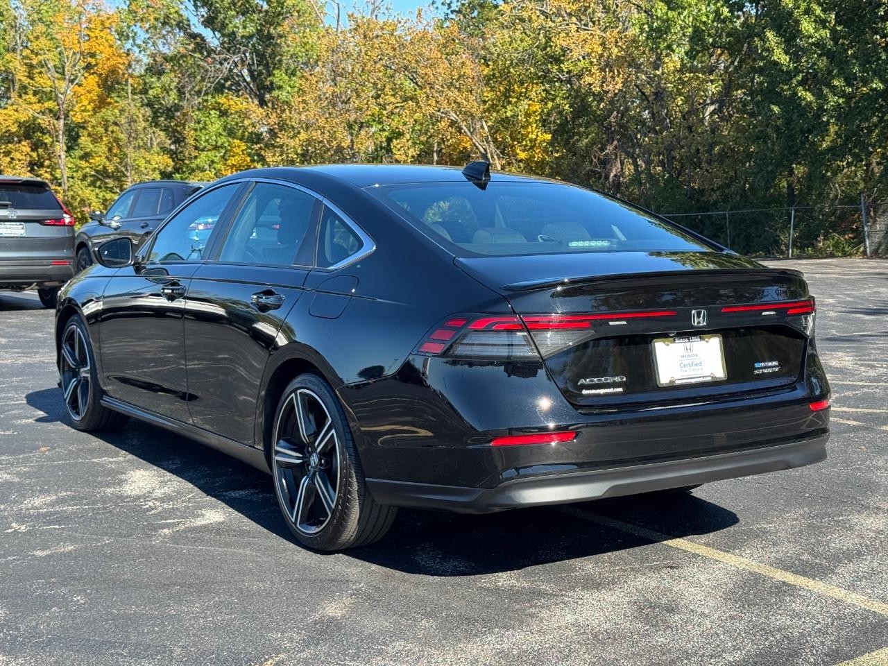 Honda Accord Hybrid Vehicle Full-screen Gallery Image 06