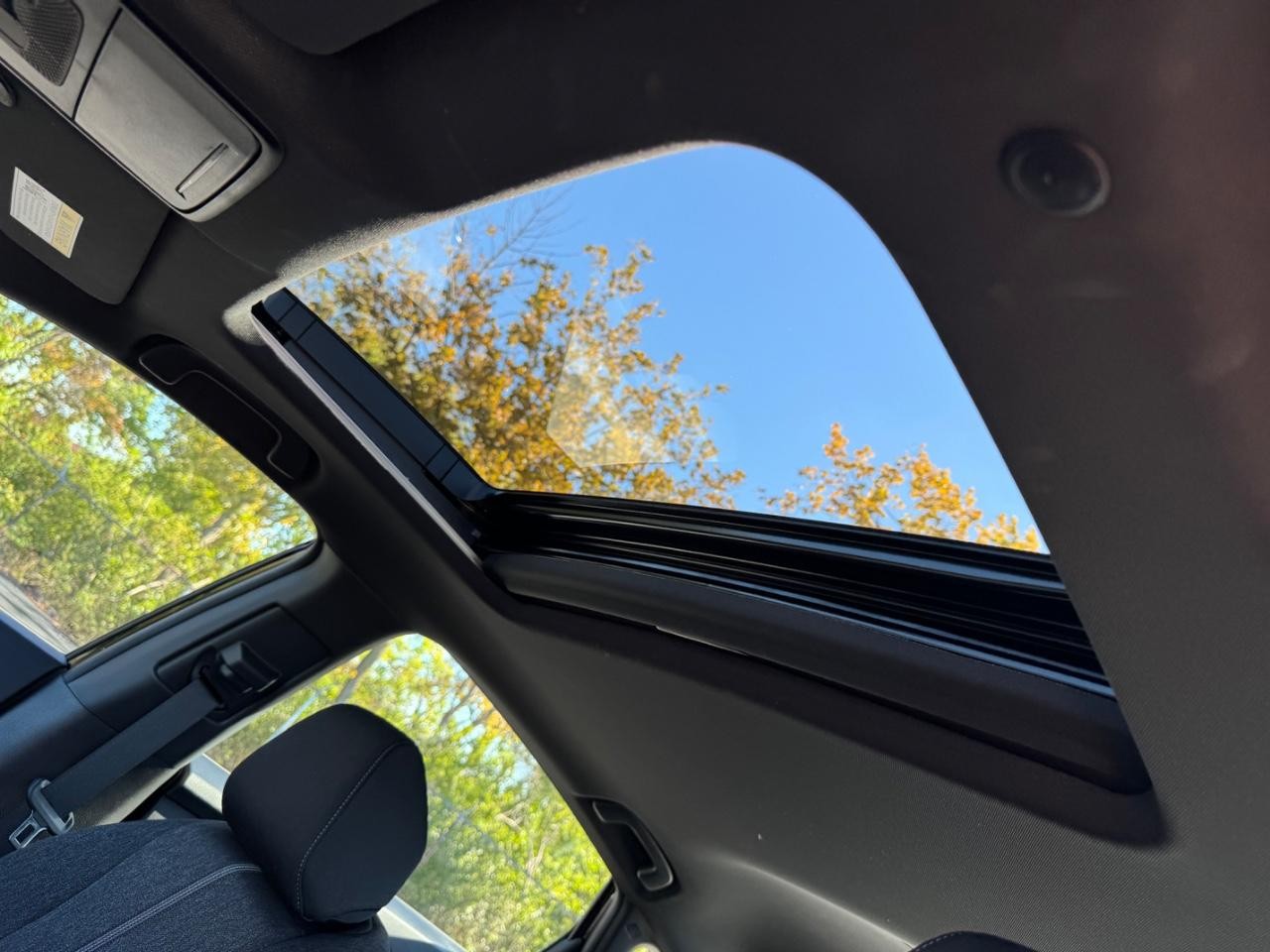 Honda Accord Hybrid Vehicle Full-screen Gallery Image 18