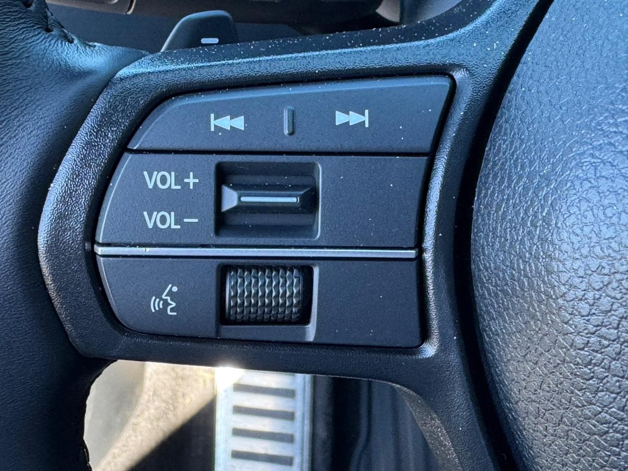 Honda Accord Hybrid Vehicle Full-screen Gallery Image 20