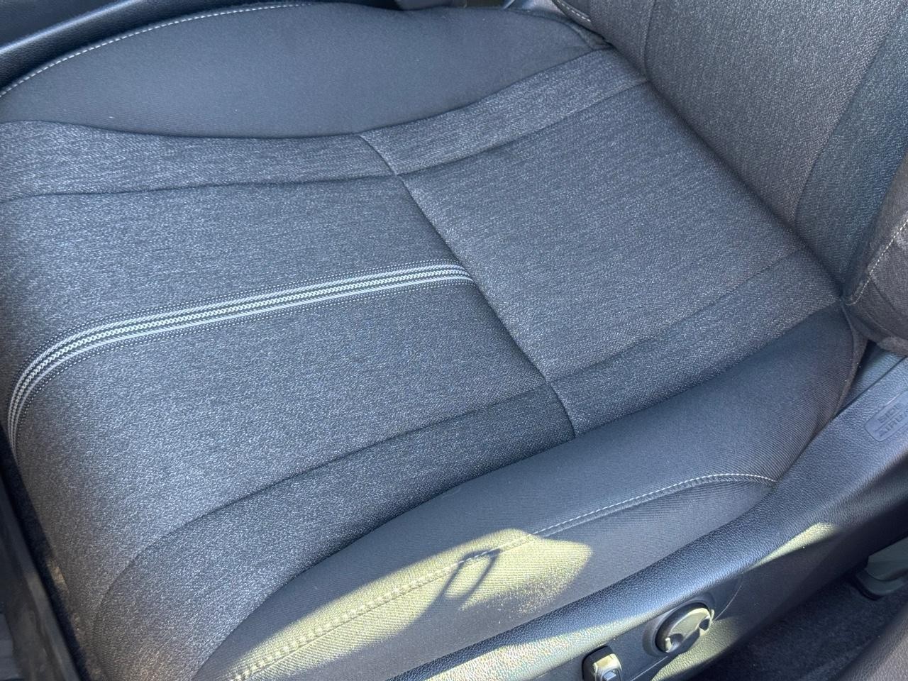 Honda Accord Hybrid Vehicle Full-screen Gallery Image 24