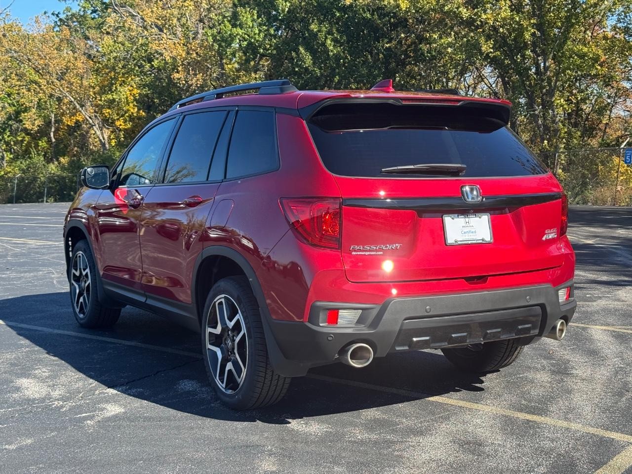 Honda Passport Vehicle Full-screen Gallery Image 06