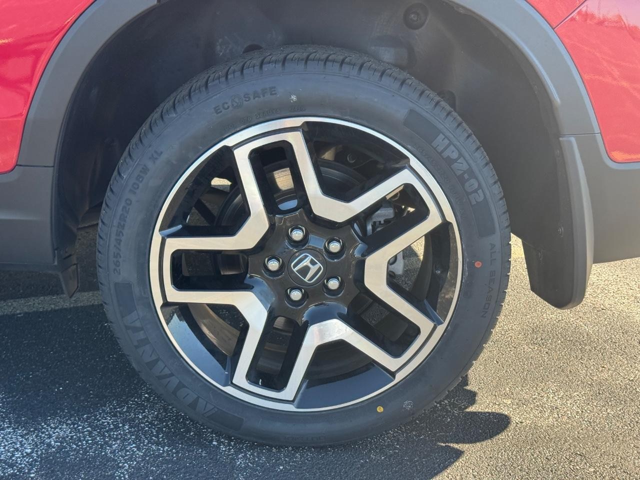 Honda Passport Vehicle Full-screen Gallery Image 07