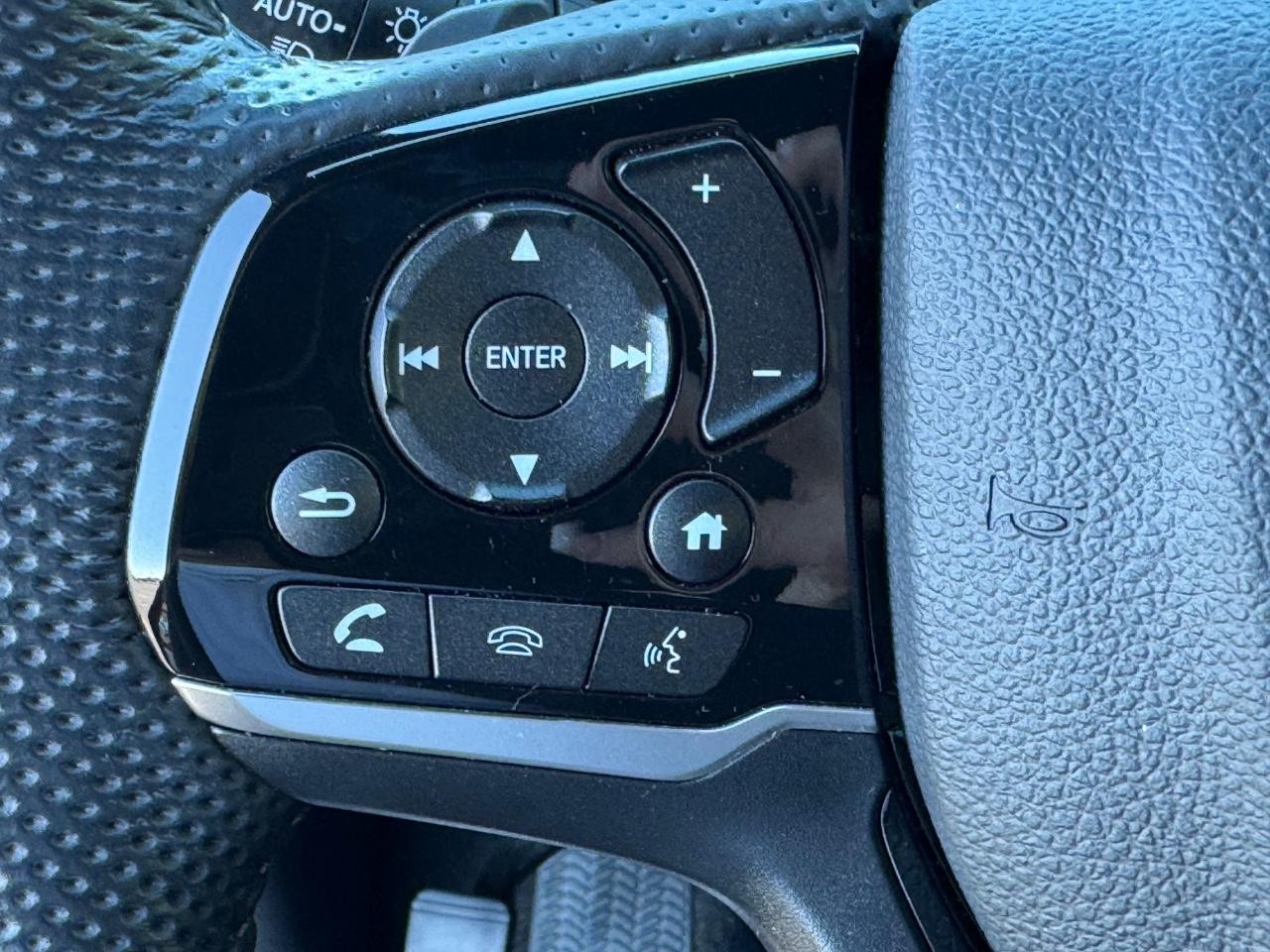 Honda Passport Vehicle Full-screen Gallery Image 21