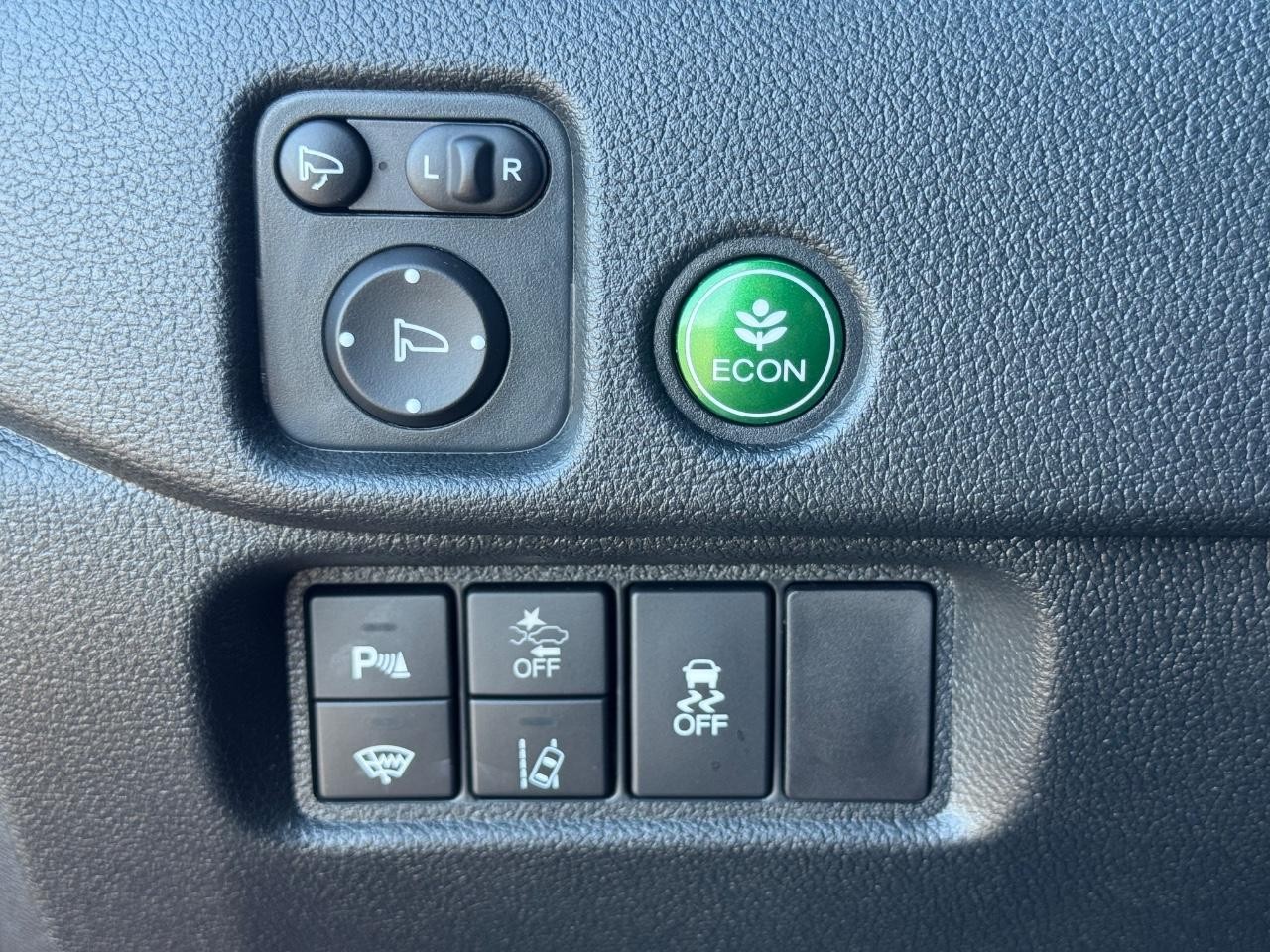 Honda Passport Vehicle Full-screen Gallery Image 23