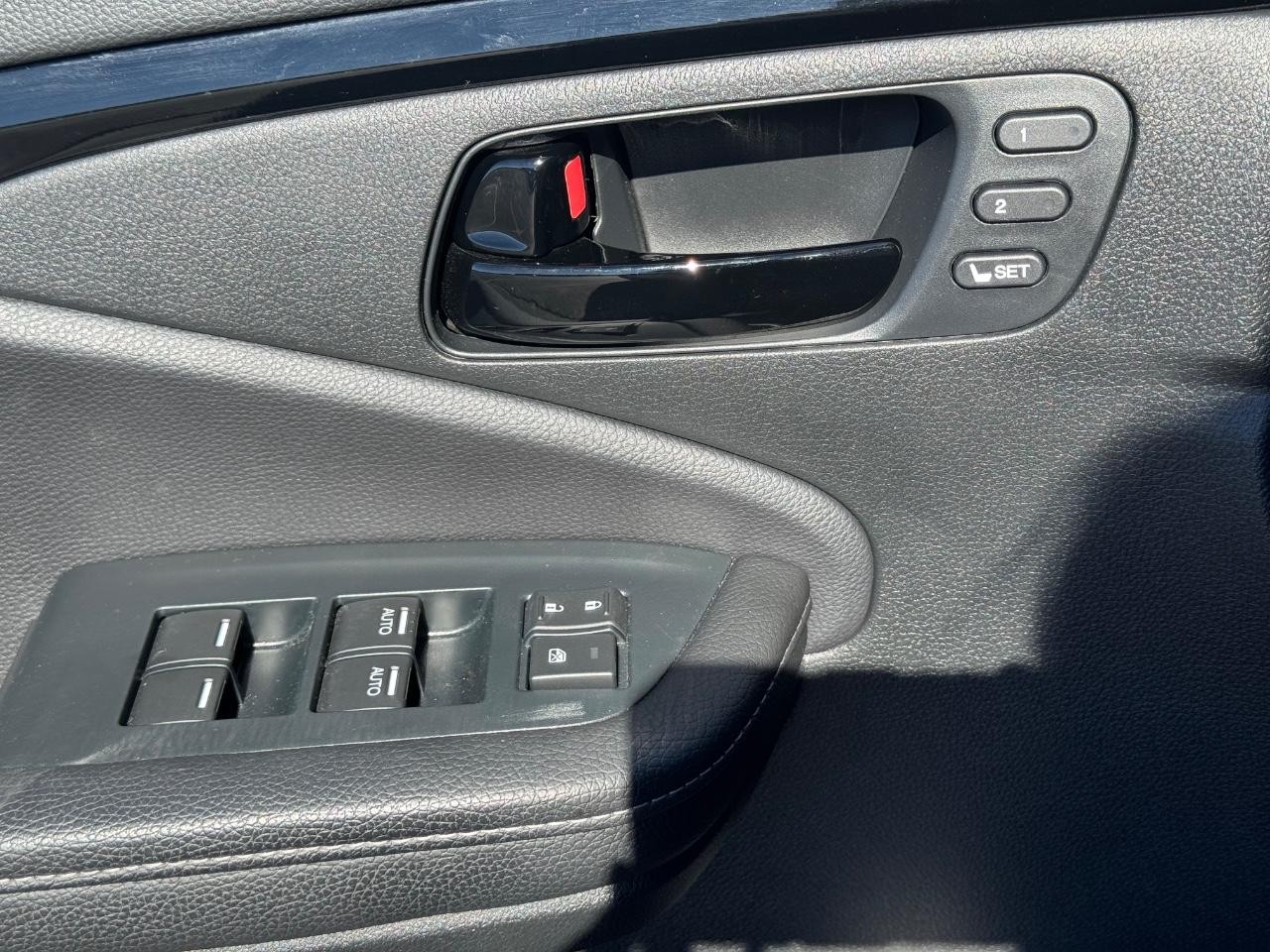 Honda Passport Vehicle Full-screen Gallery Image 26