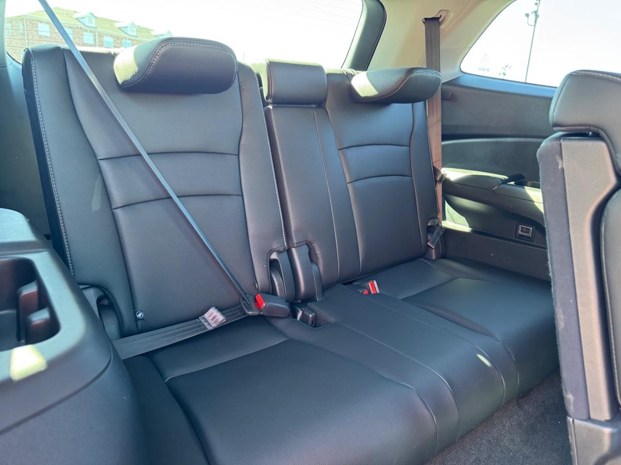 Honda Pilot Vehicle Full-screen Gallery Image 11