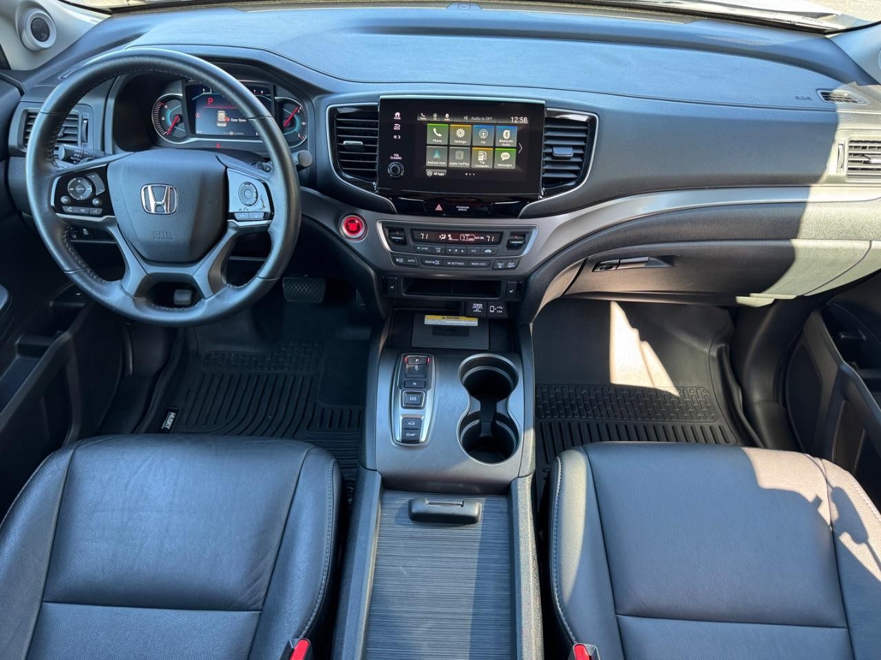 Honda Pilot Vehicle Full-screen Gallery Image 12