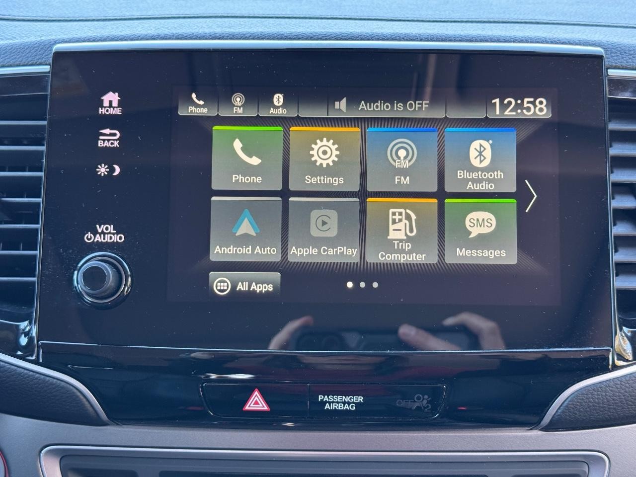 Honda Pilot Vehicle Full-screen Gallery Image 14