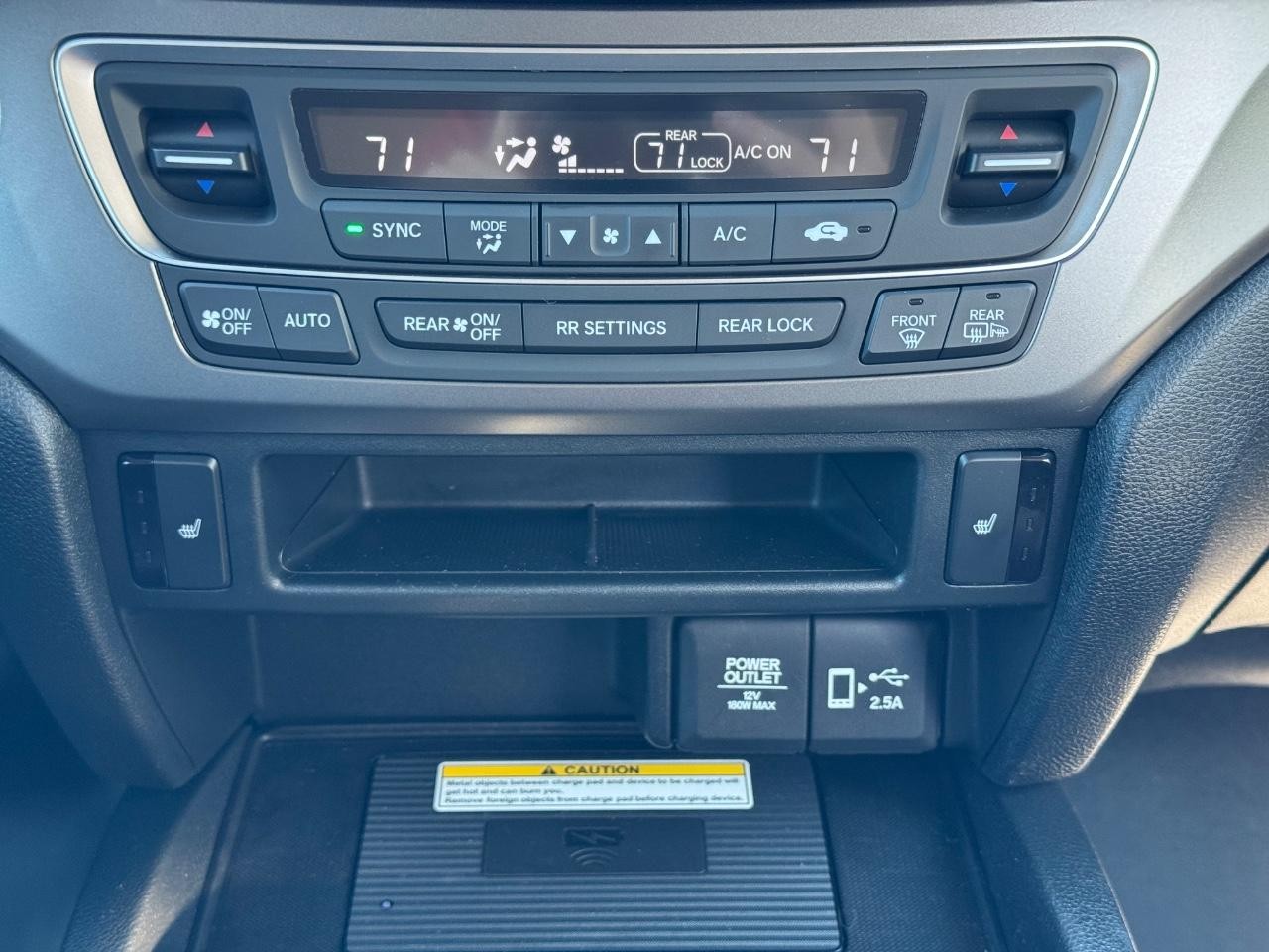 Honda Pilot Vehicle Full-screen Gallery Image 15