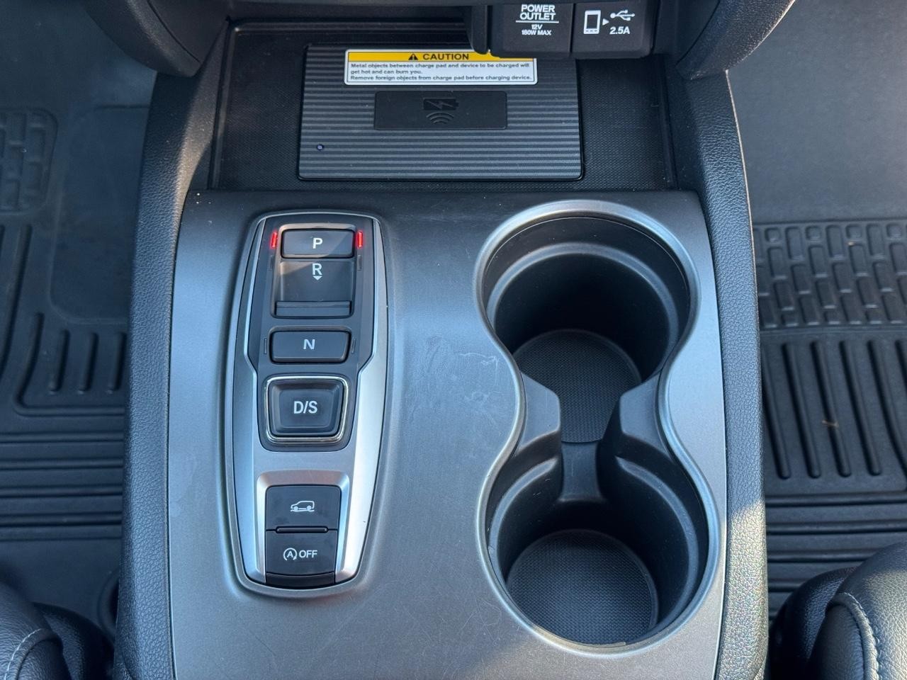 Honda Pilot Vehicle Full-screen Gallery Image 16