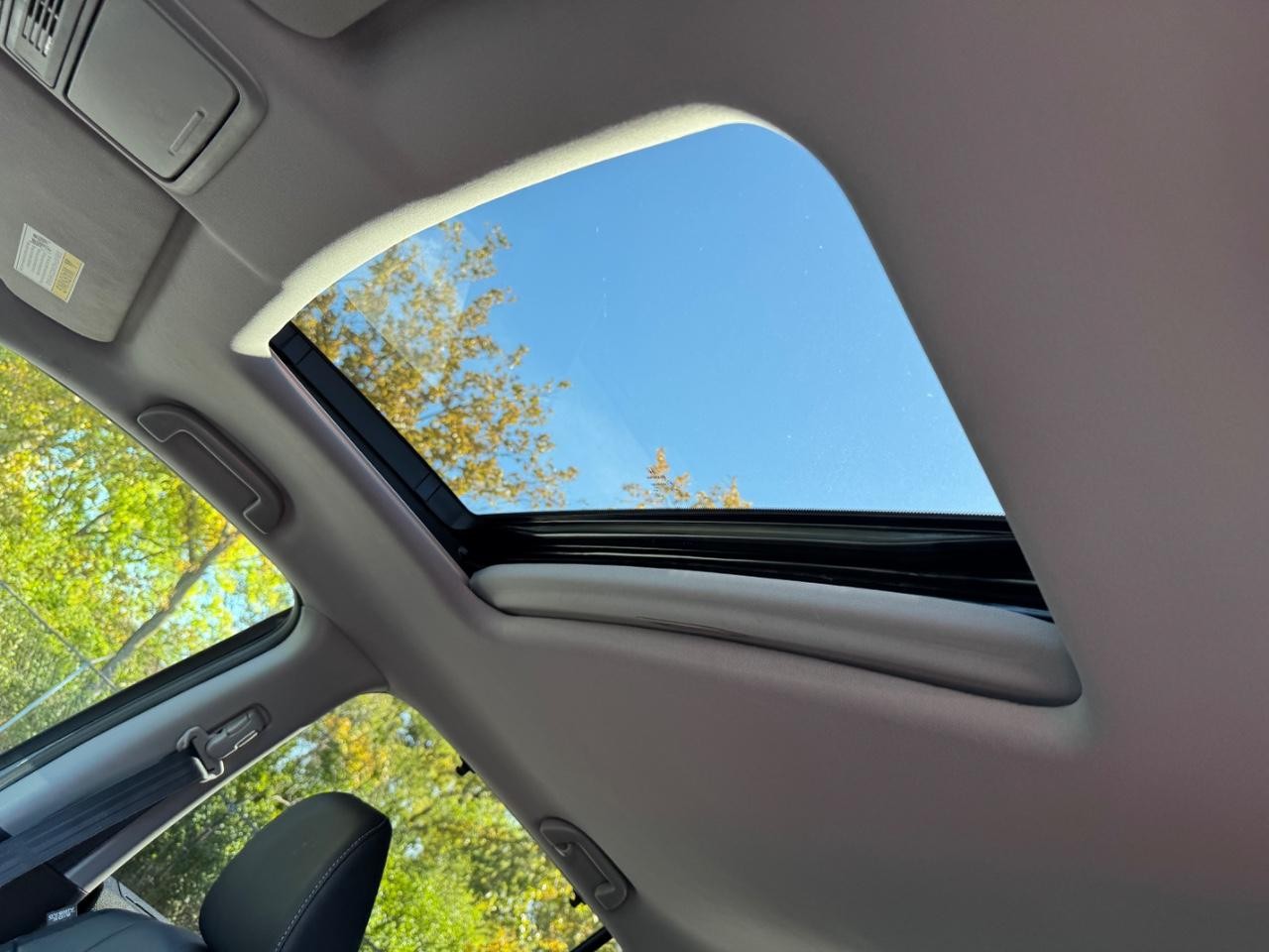 Honda Pilot Vehicle Full-screen Gallery Image 20