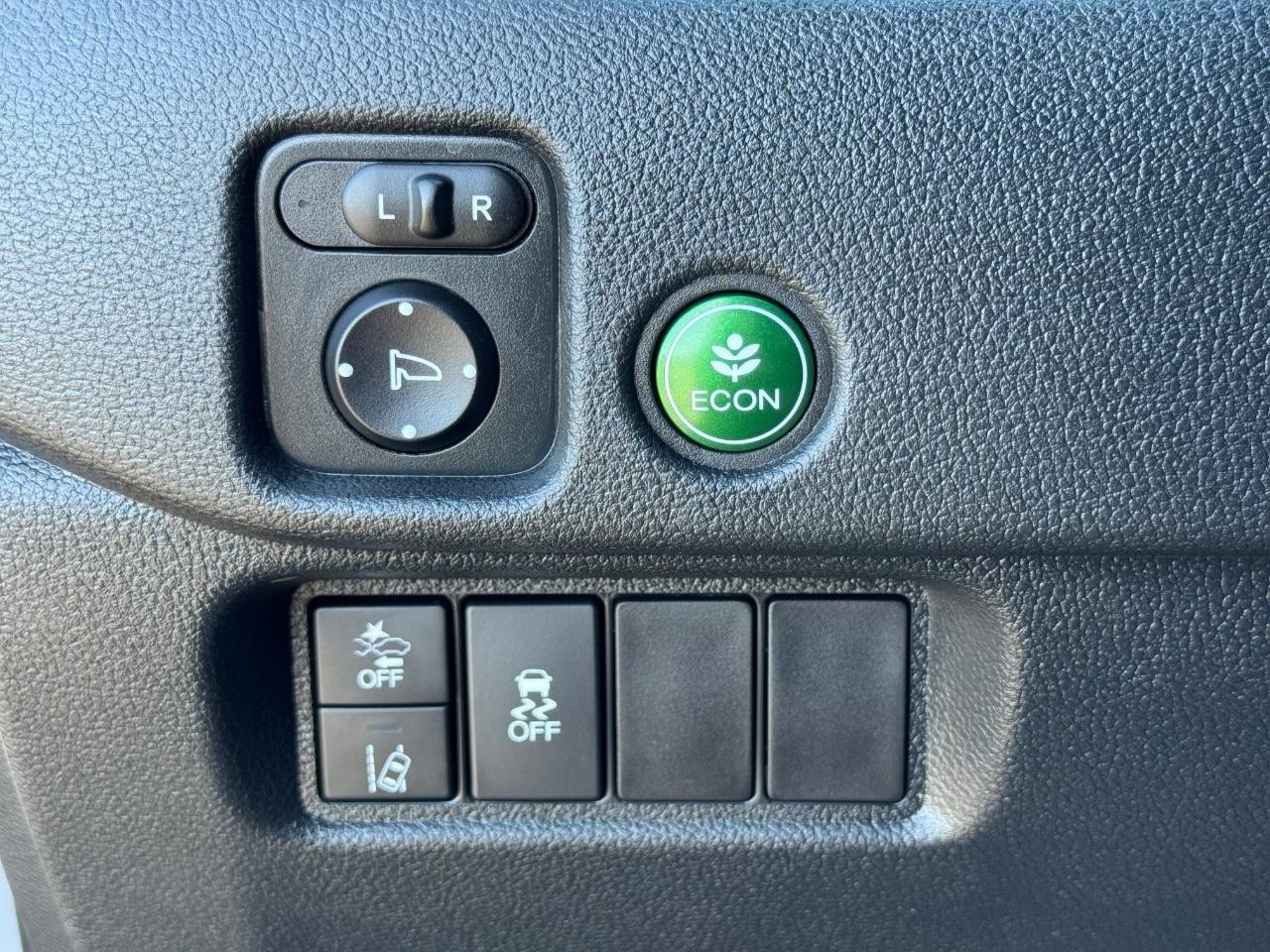 Honda Pilot Vehicle Full-screen Gallery Image 24