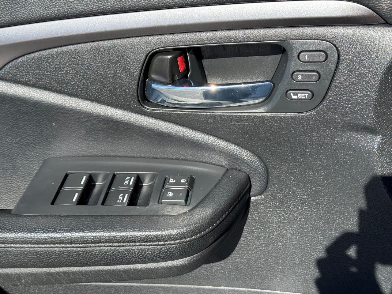 Honda Pilot Vehicle Full-screen Gallery Image 26