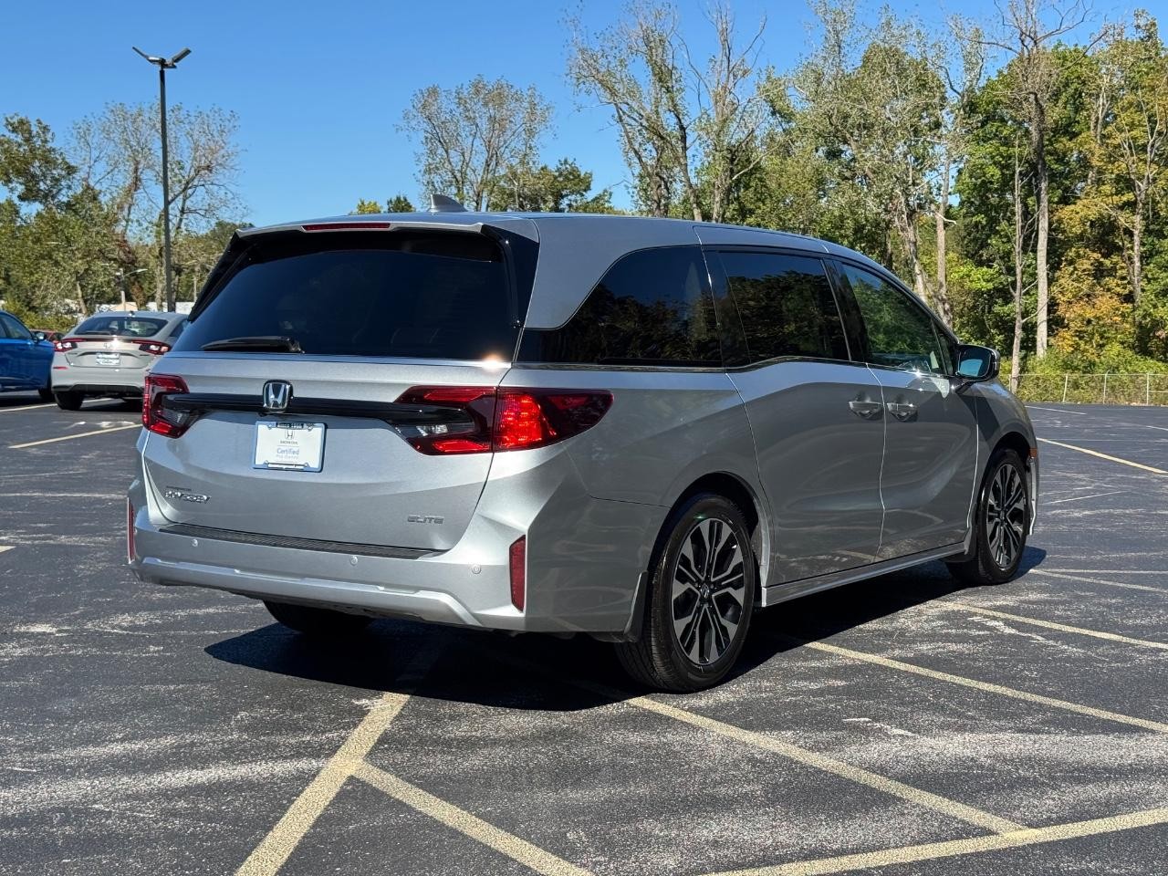 Honda Odyssey Vehicle Full-screen Gallery Image 03