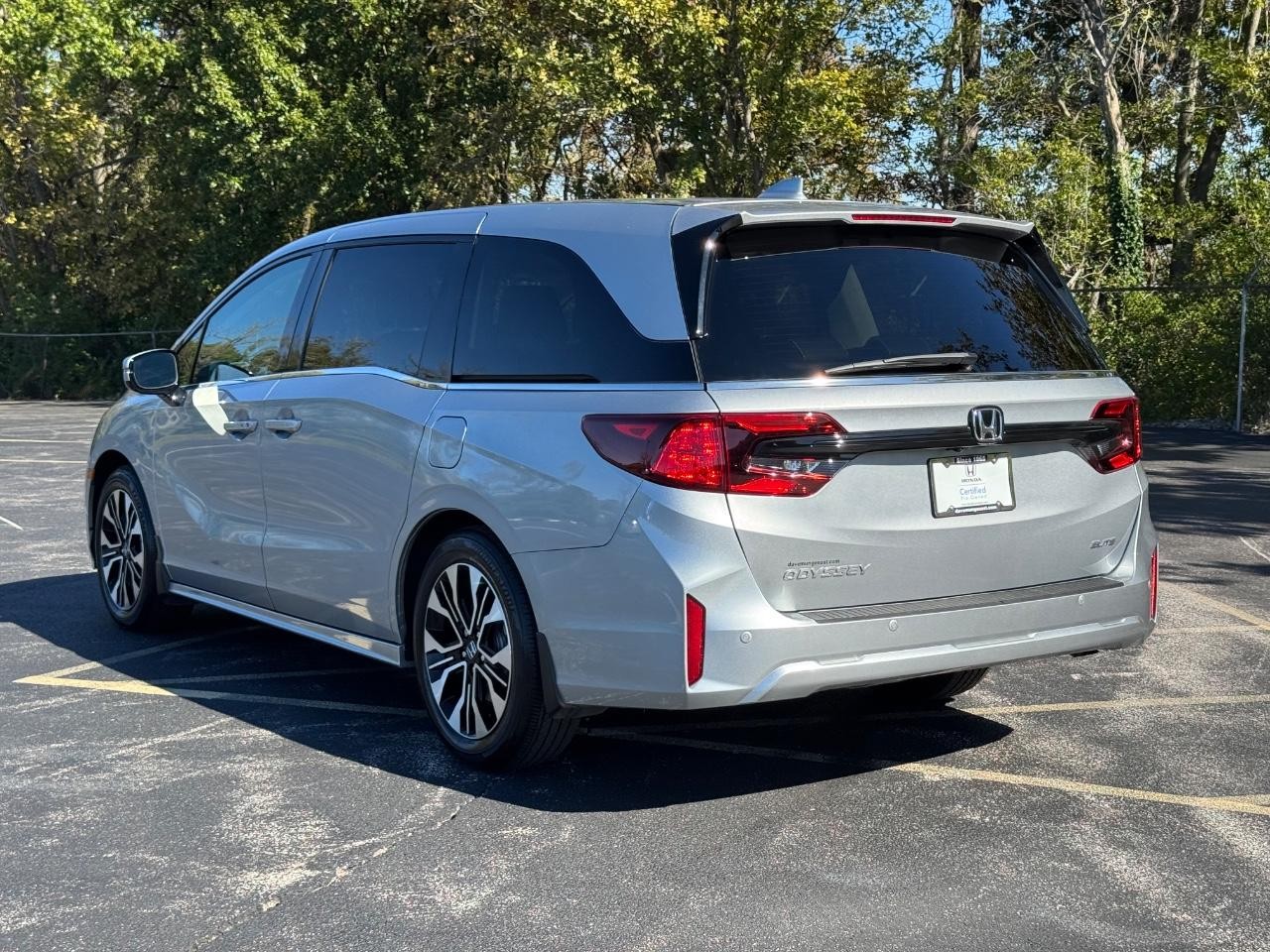 Honda Odyssey Vehicle Full-screen Gallery Image 06