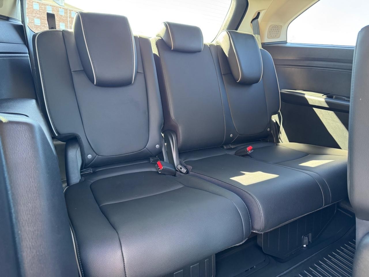 Honda Odyssey Vehicle Full-screen Gallery Image 11