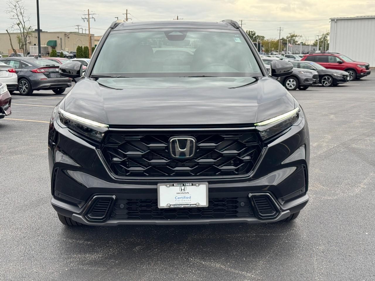 Honda CR-V Hybrid Vehicle Full-screen Gallery Image 09