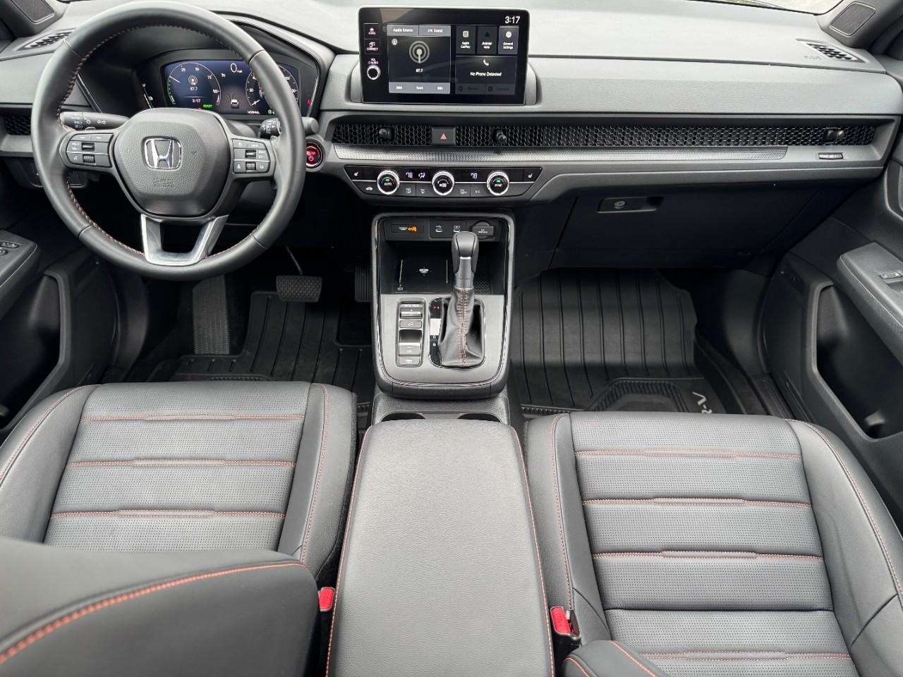 Honda CR-V Hybrid Vehicle Full-screen Gallery Image 11