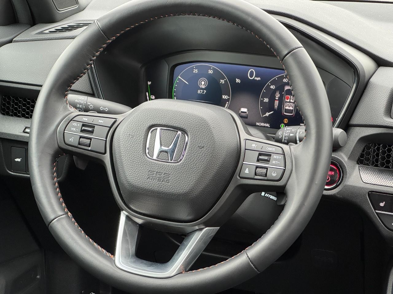 Honda CR-V Hybrid Vehicle Full-screen Gallery Image 12