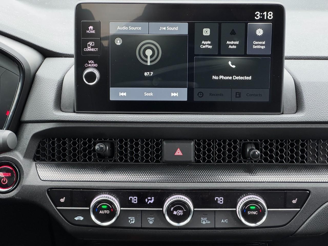 Honda CR-V Hybrid Vehicle Full-screen Gallery Image 13