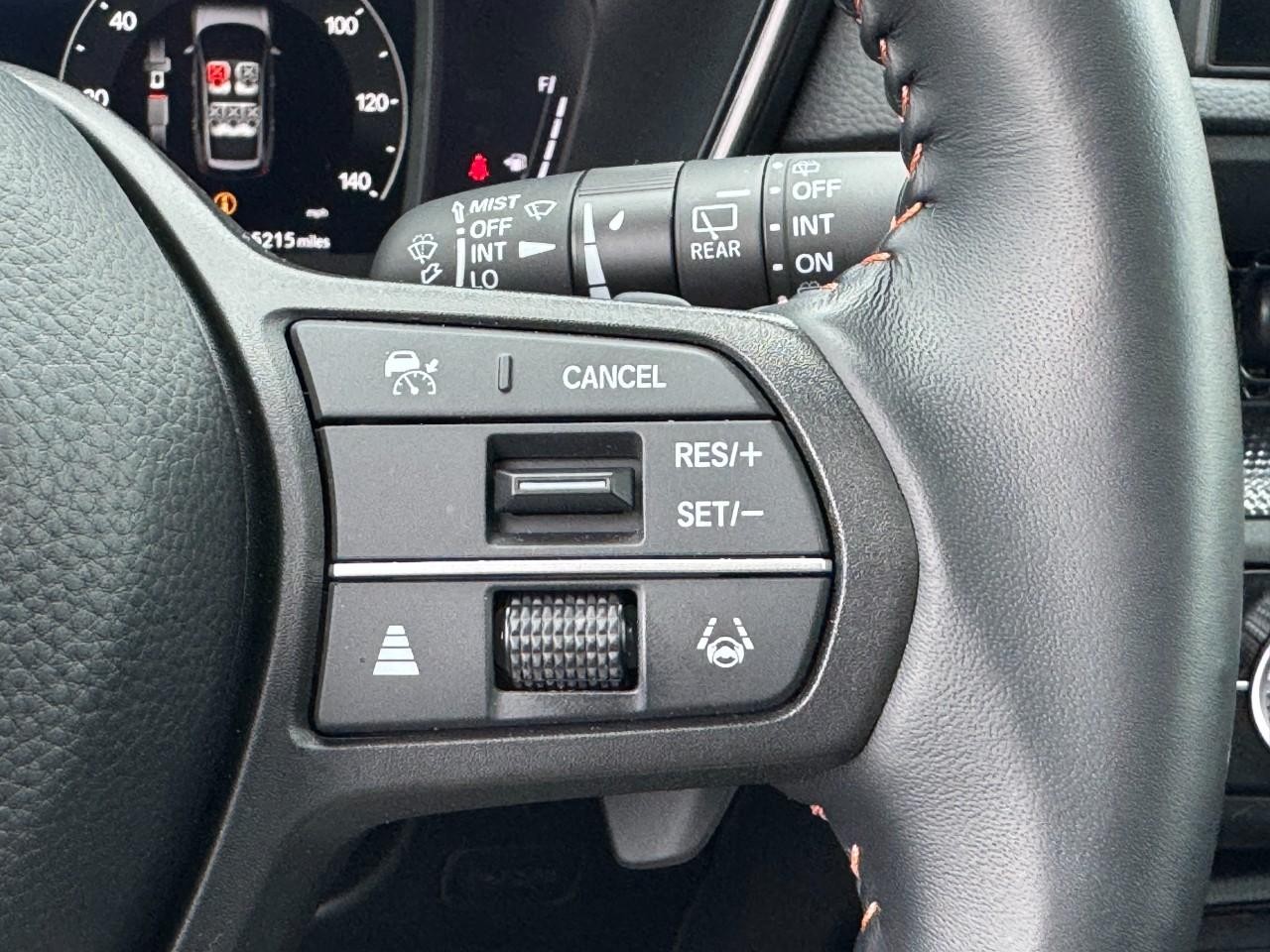 Honda CR-V Hybrid Vehicle Full-screen Gallery Image 19