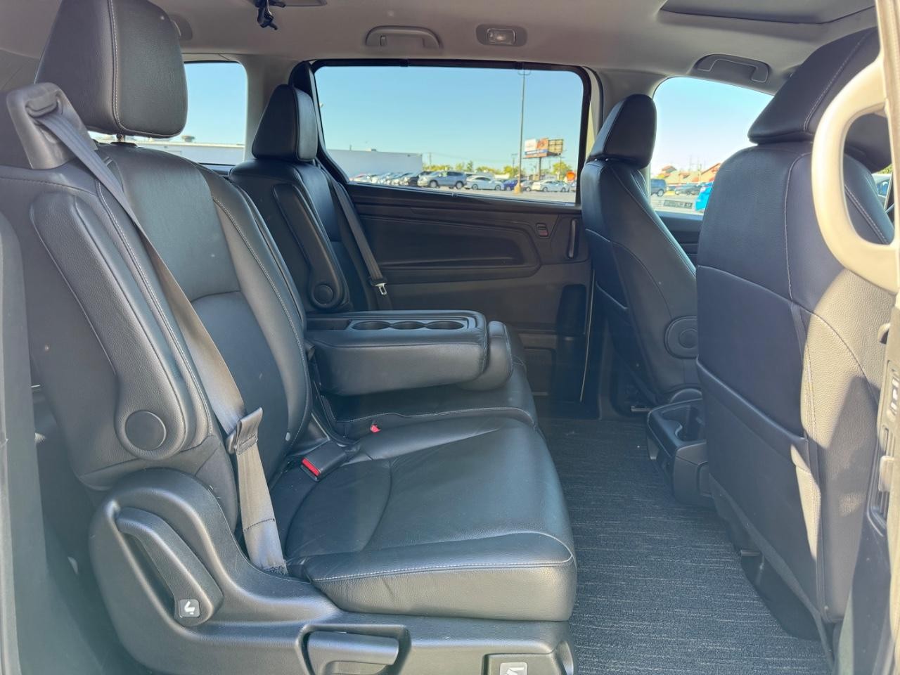 Honda Odyssey Vehicle Full-screen Gallery Image 10