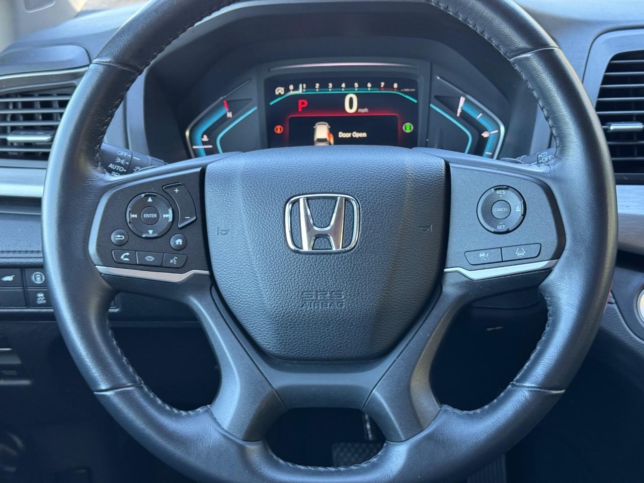 Honda Odyssey Vehicle Full-screen Gallery Image 13