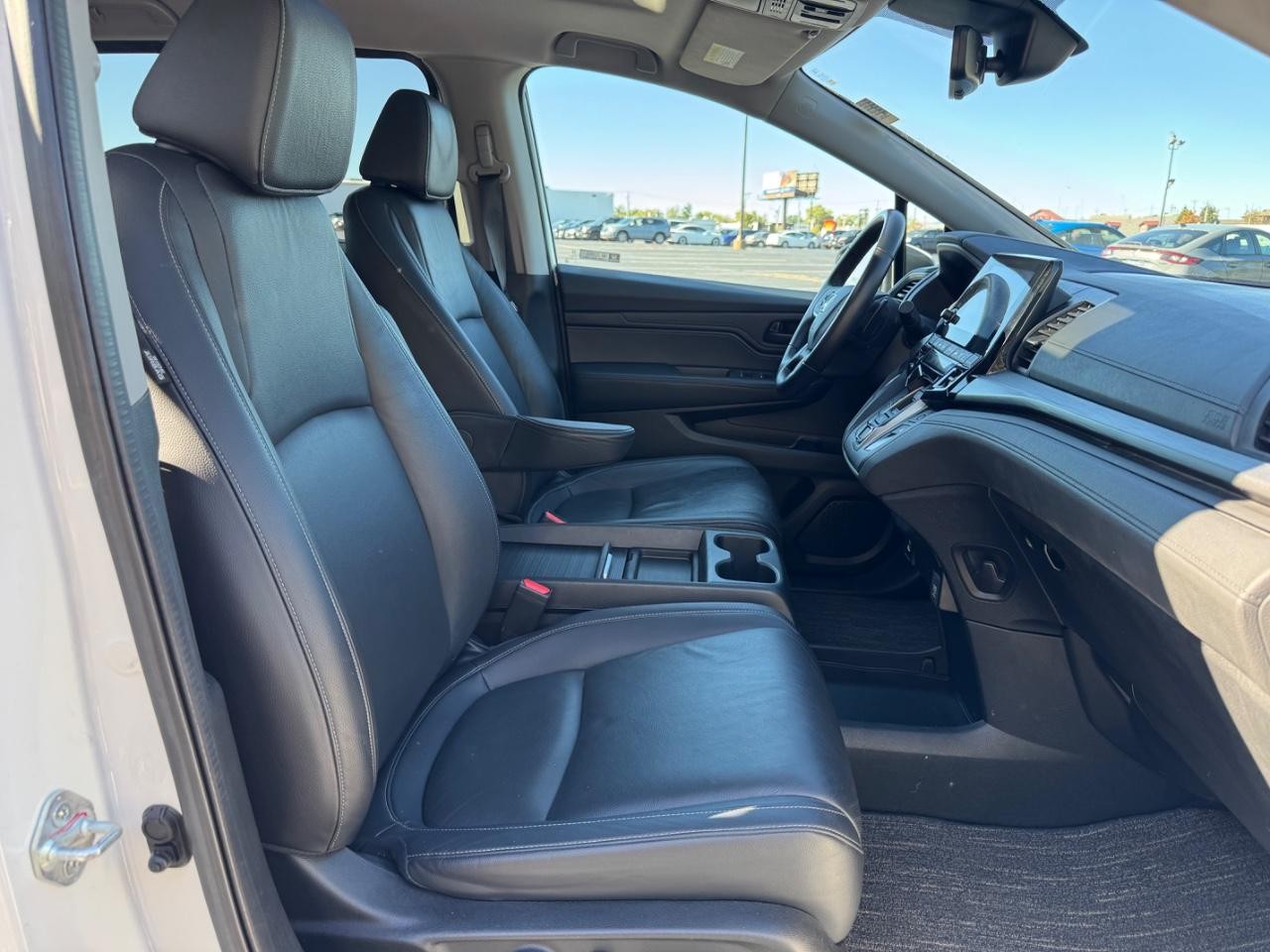Honda Odyssey Vehicle Full-screen Gallery Image 17