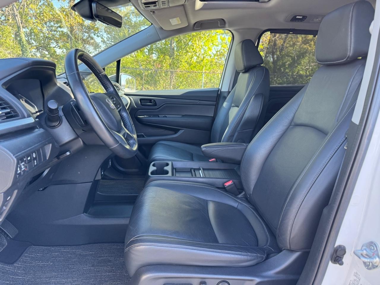 Honda Odyssey Vehicle Full-screen Gallery Image 18