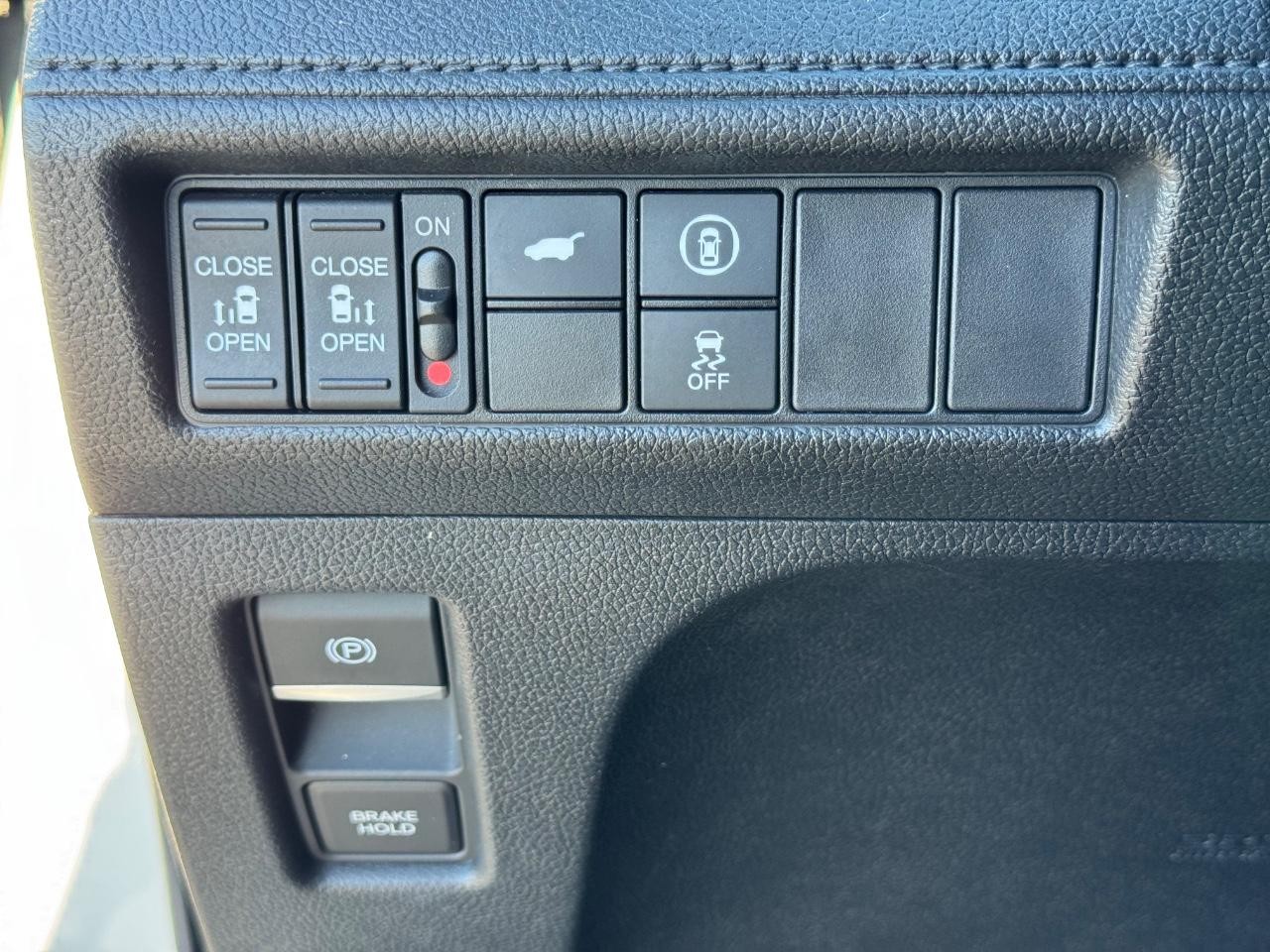 Honda Odyssey Vehicle Full-screen Gallery Image 23