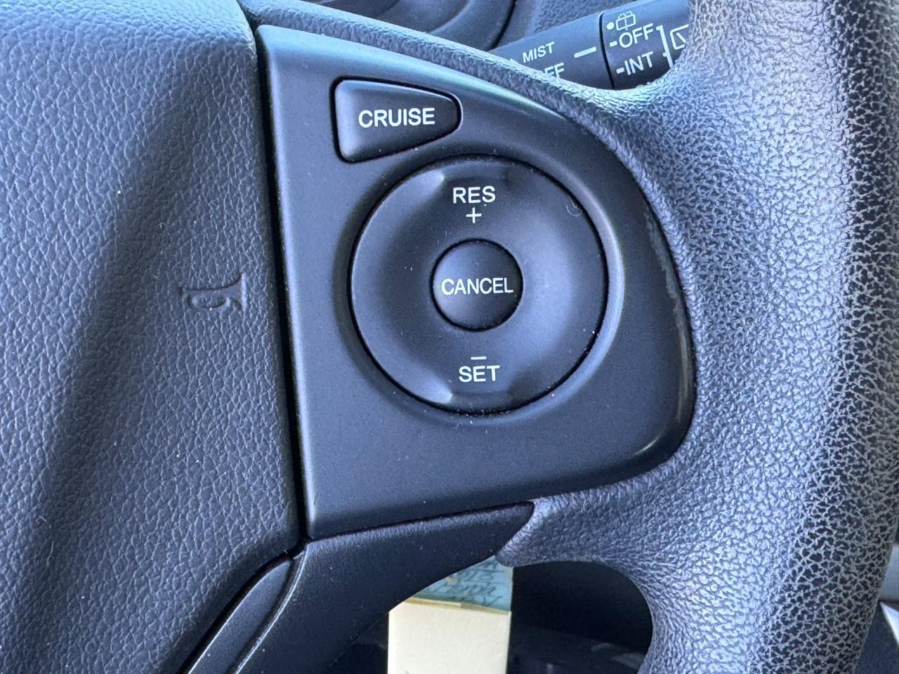 Honda CR-V Vehicle Full-screen Gallery Image 19