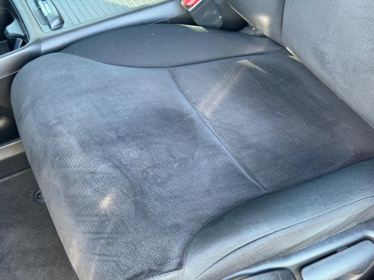 Honda CR-V Vehicle Full-screen Gallery Image 23