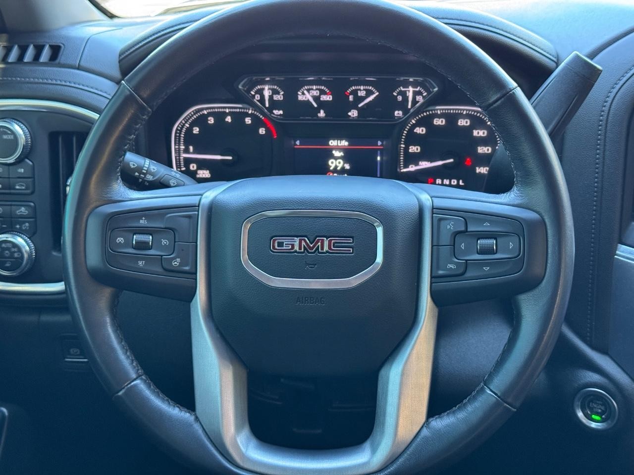 GMC Sierra 1500 Limited Vehicle Full-screen Gallery Image 12