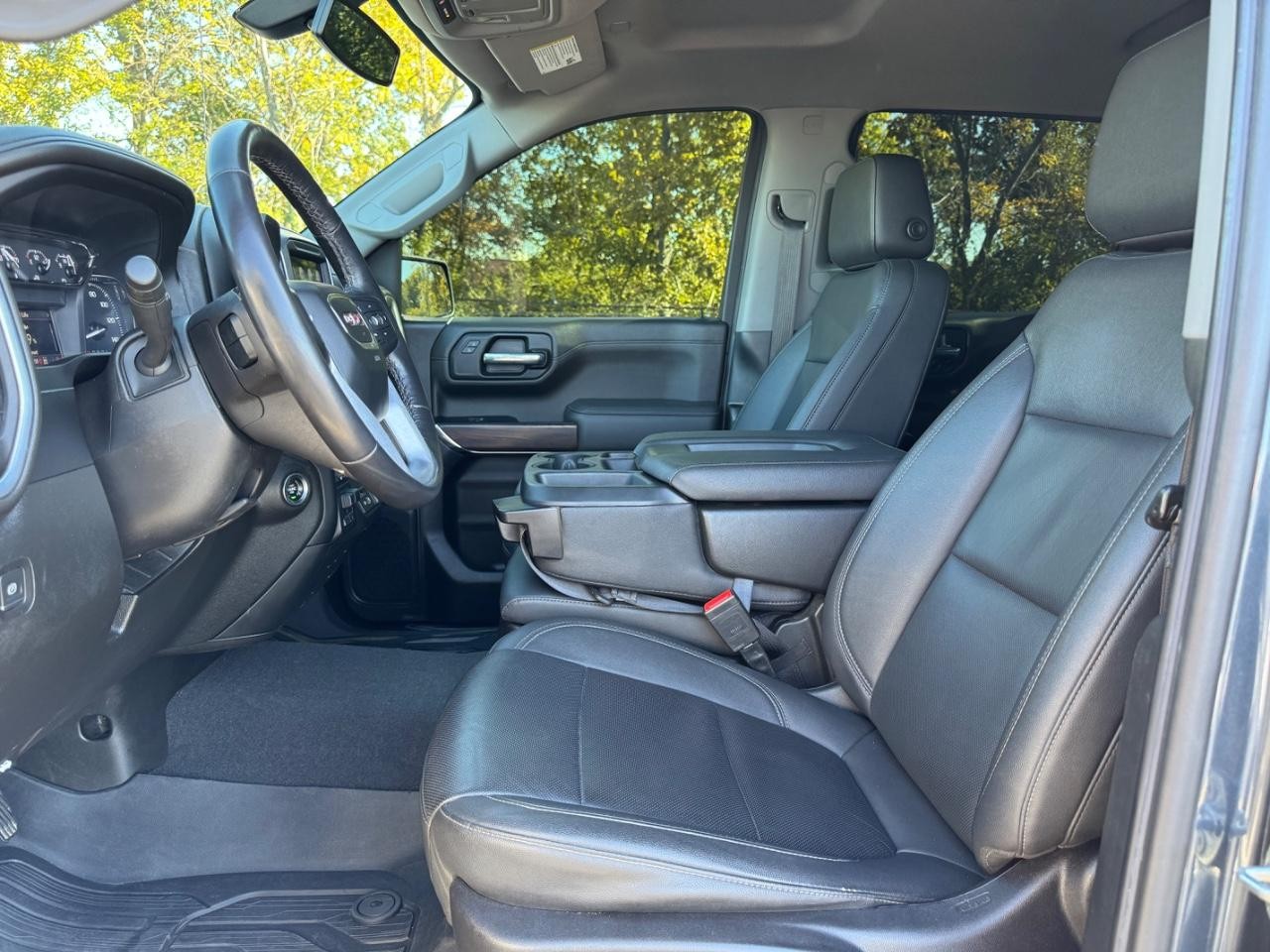 GMC Sierra 1500 Limited Vehicle Full-screen Gallery Image 17