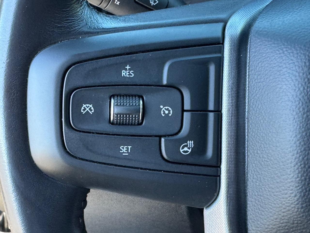 GMC Sierra 1500 Limited Vehicle Full-screen Gallery Image 19