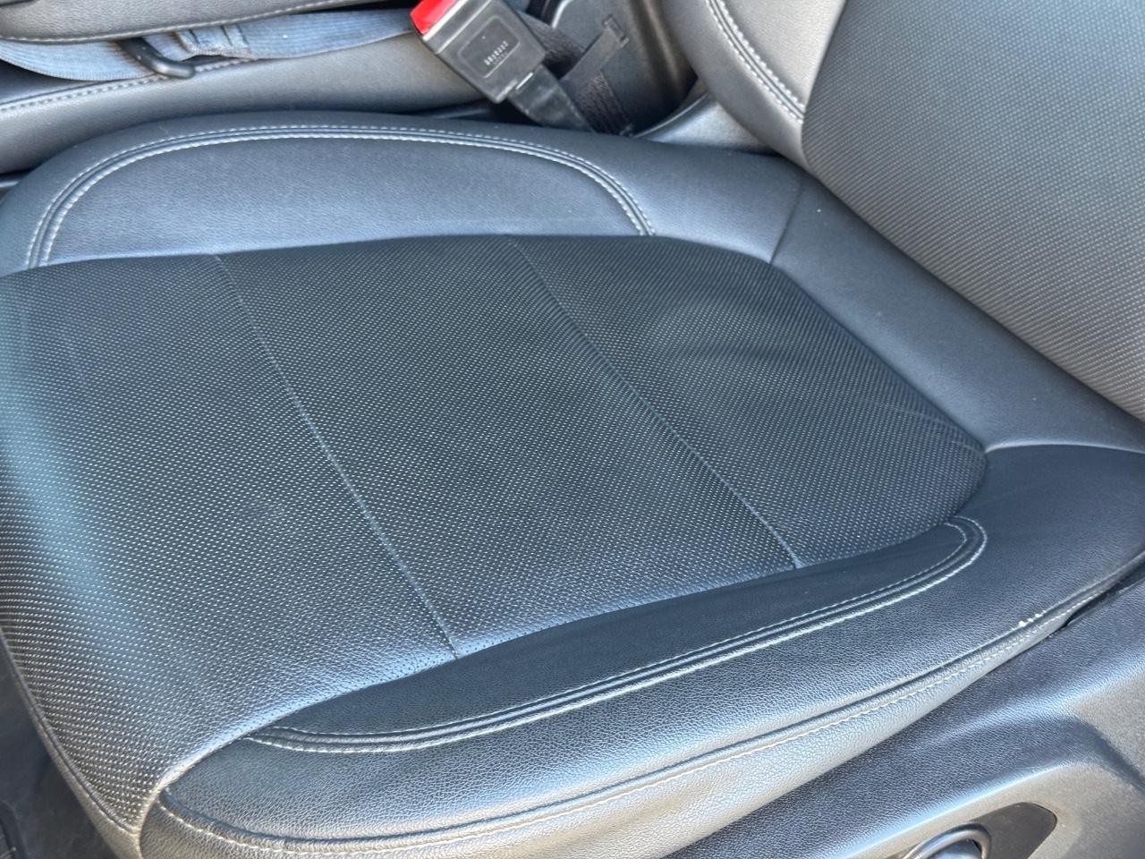 GMC Sierra 1500 Limited Vehicle Full-screen Gallery Image 24