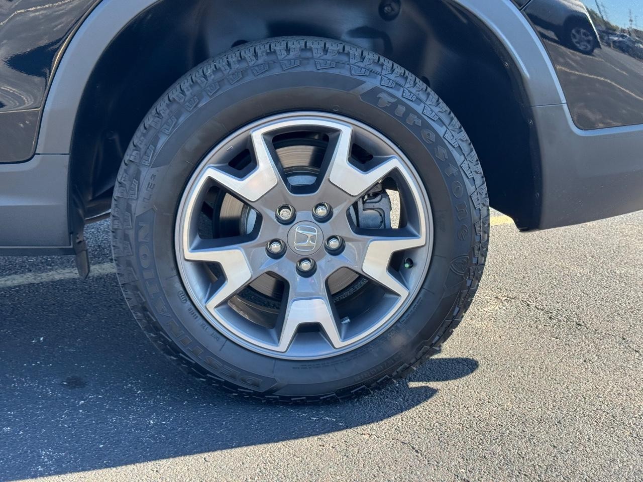 Honda Passport Vehicle Full-screen Gallery Image 07