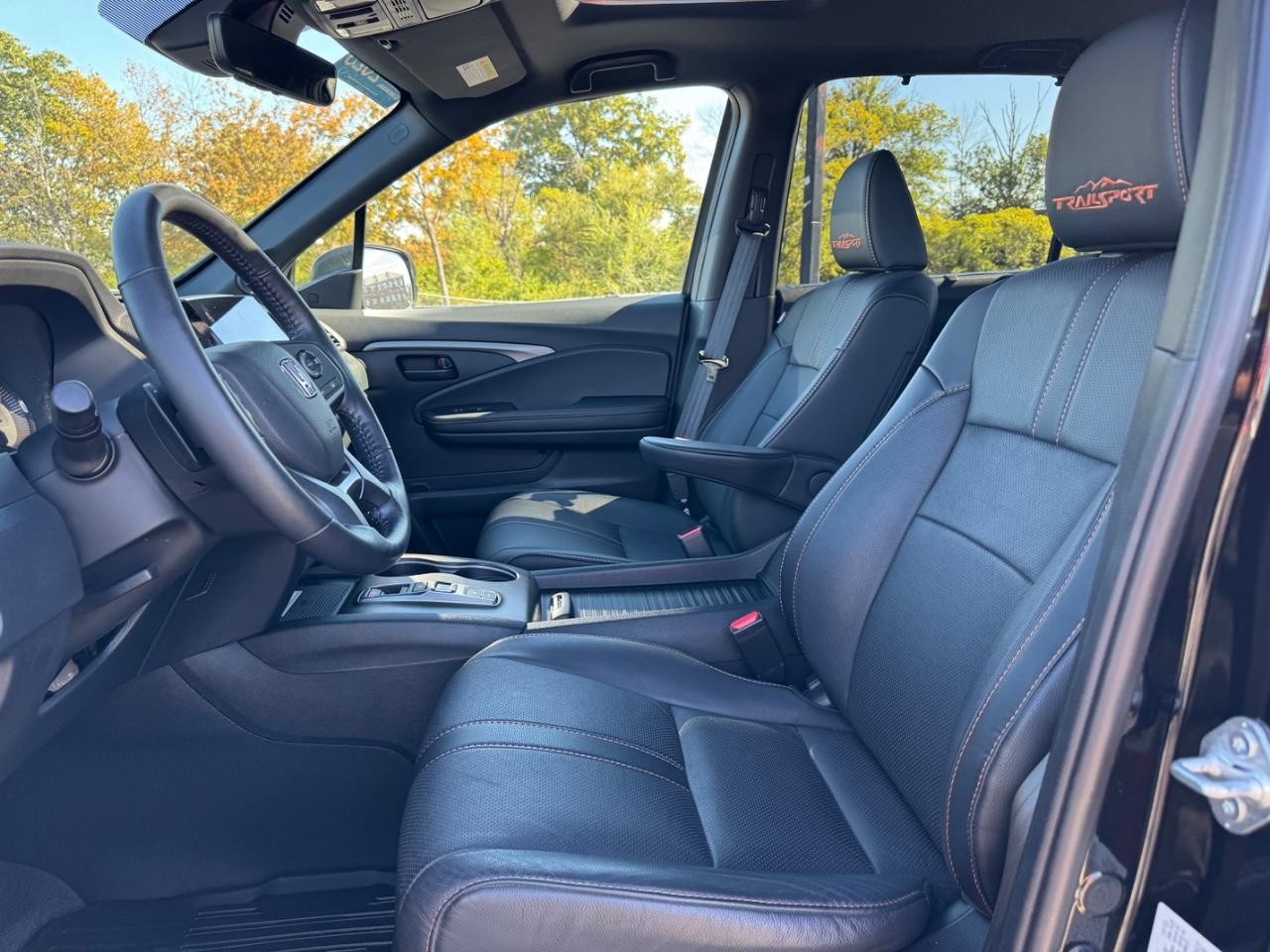 Honda Passport Vehicle Full-screen Gallery Image 18