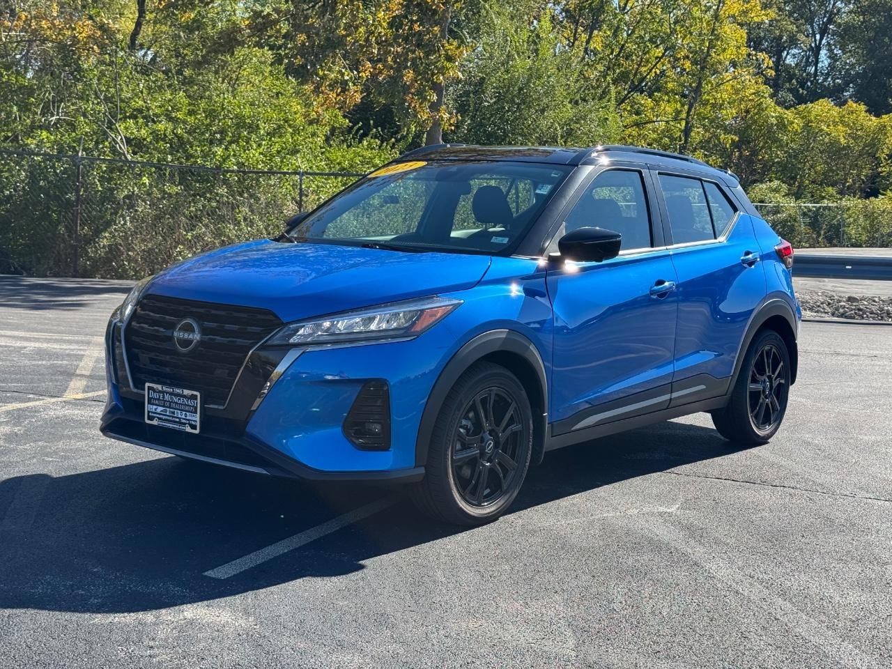 Nissan Kicks Vehicle Full-screen Gallery Image 08