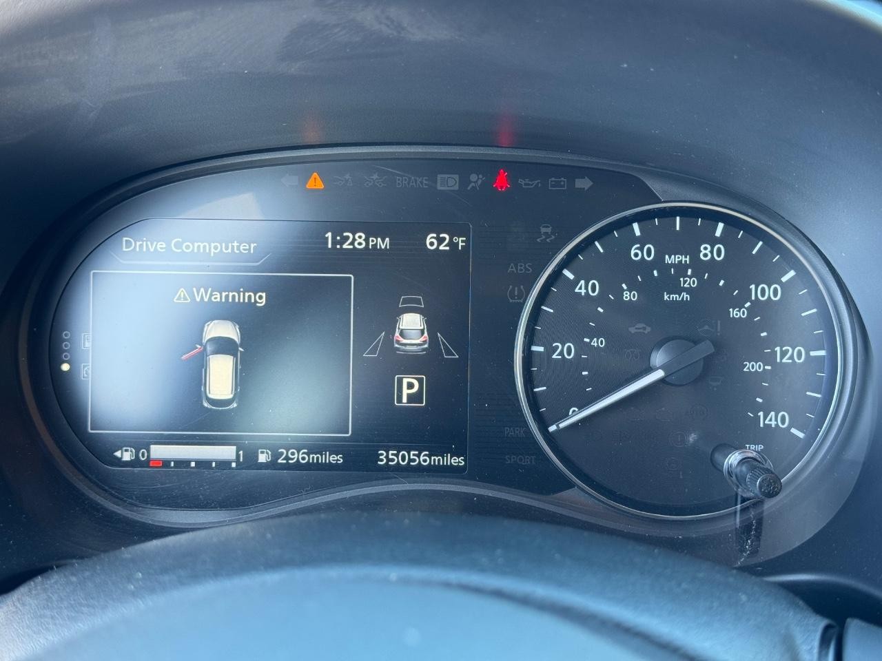 Nissan Kicks Vehicle Full-screen Gallery Image 18