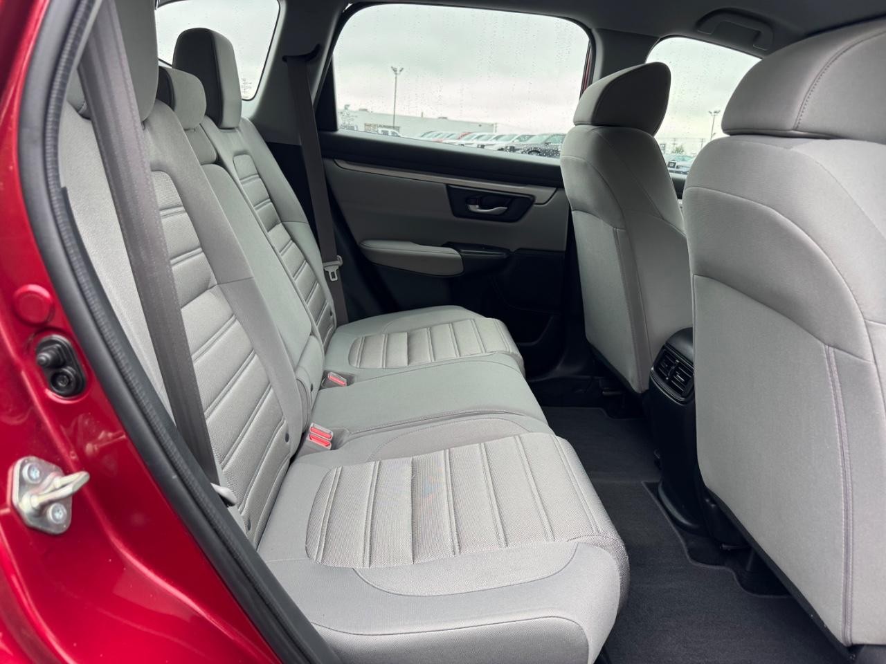 Honda CR-V Vehicle Full-screen Gallery Image 10