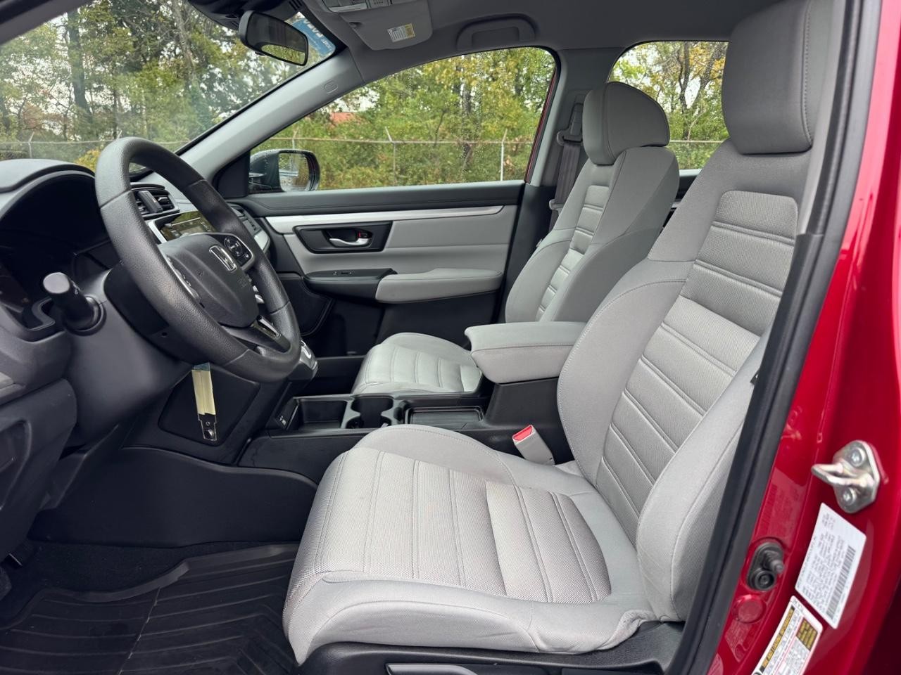 Honda CR-V Vehicle Full-screen Gallery Image 17