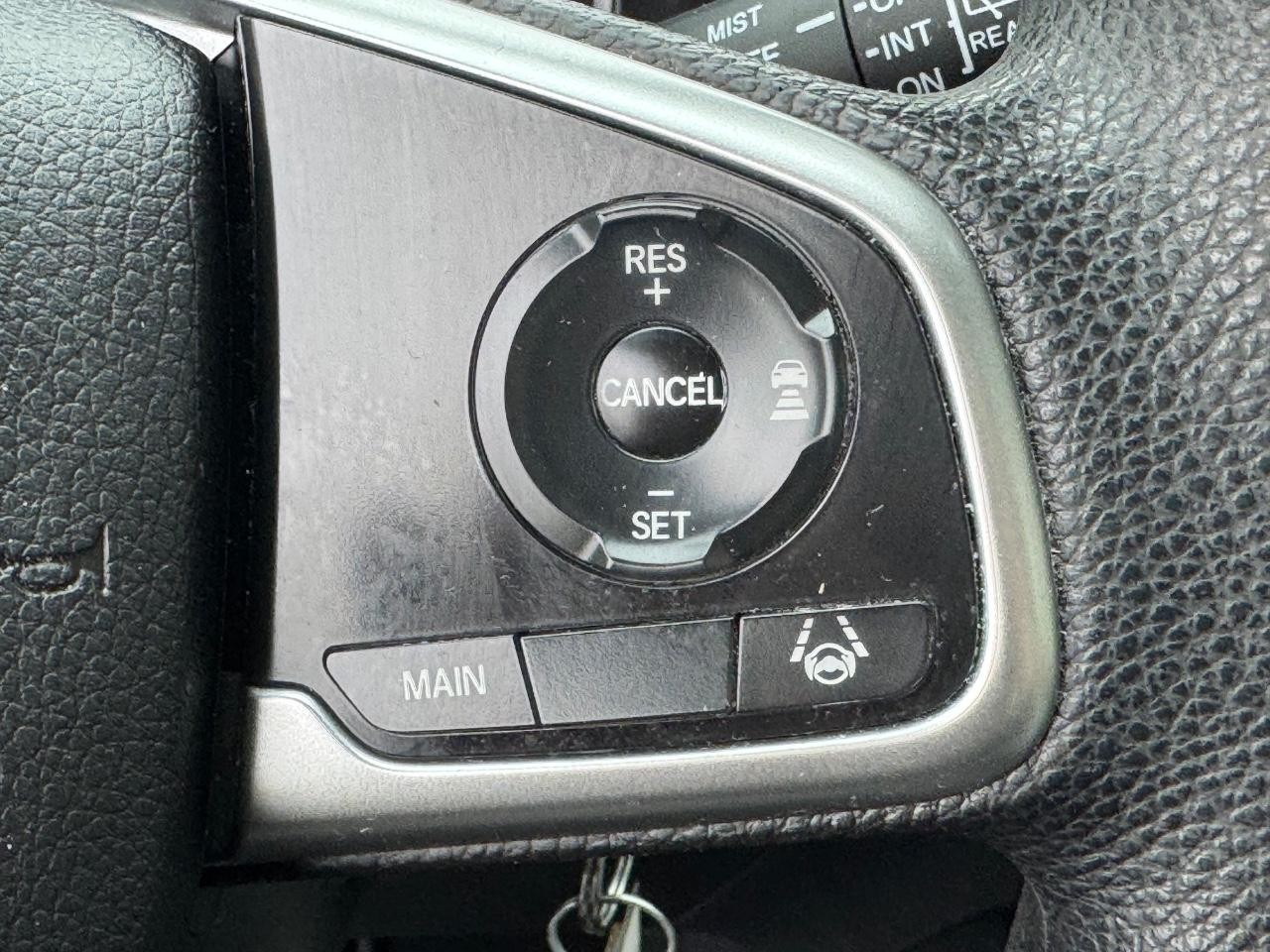 Honda CR-V Vehicle Full-screen Gallery Image 20