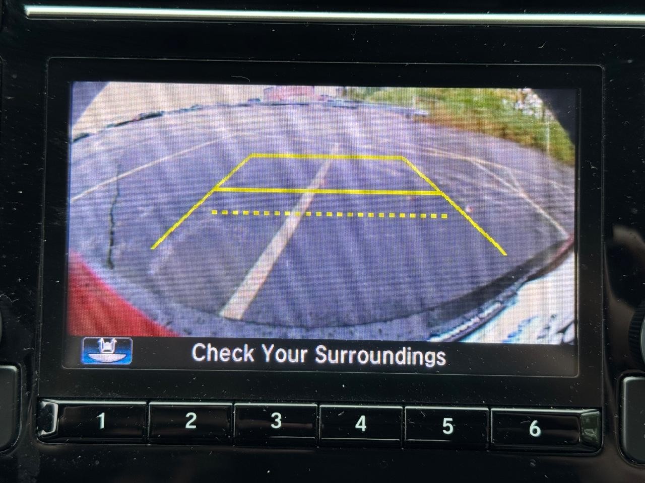 Honda CR-V Vehicle Full-screen Gallery Image 22