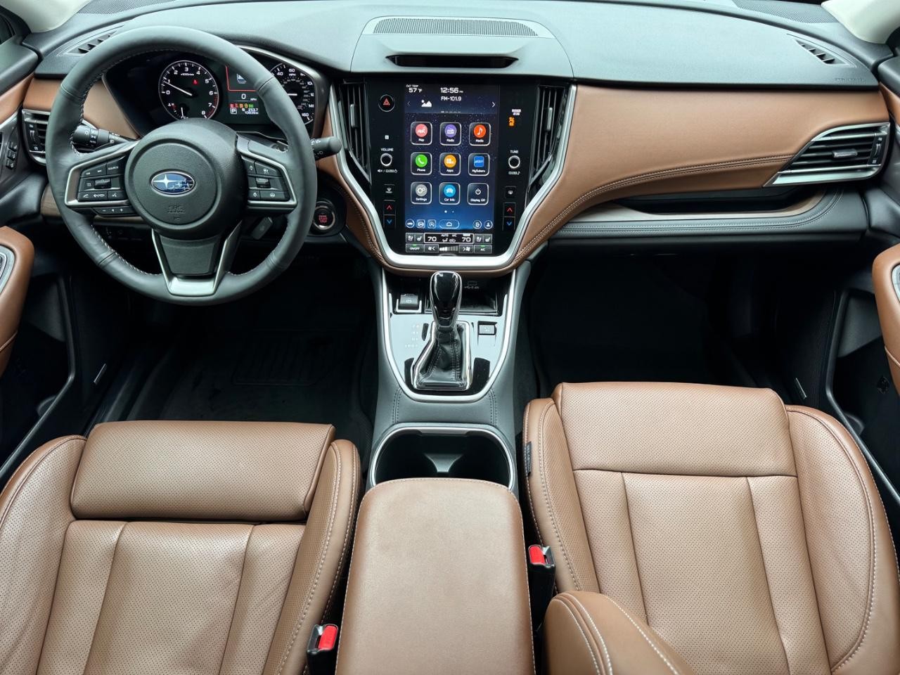 Subaru Outback Vehicle Full-screen Gallery Image 11