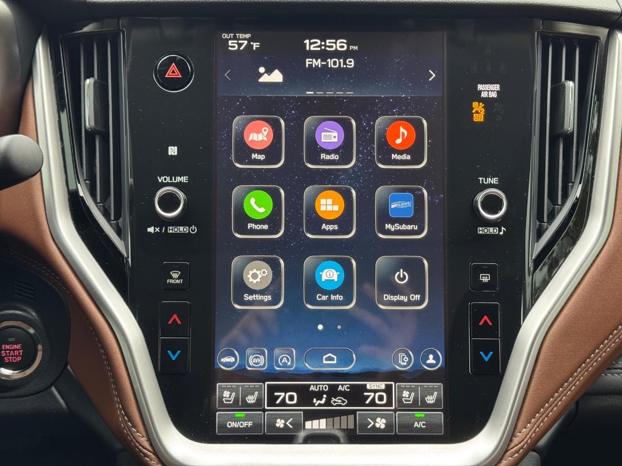 Subaru Outback Vehicle Full-screen Gallery Image 13