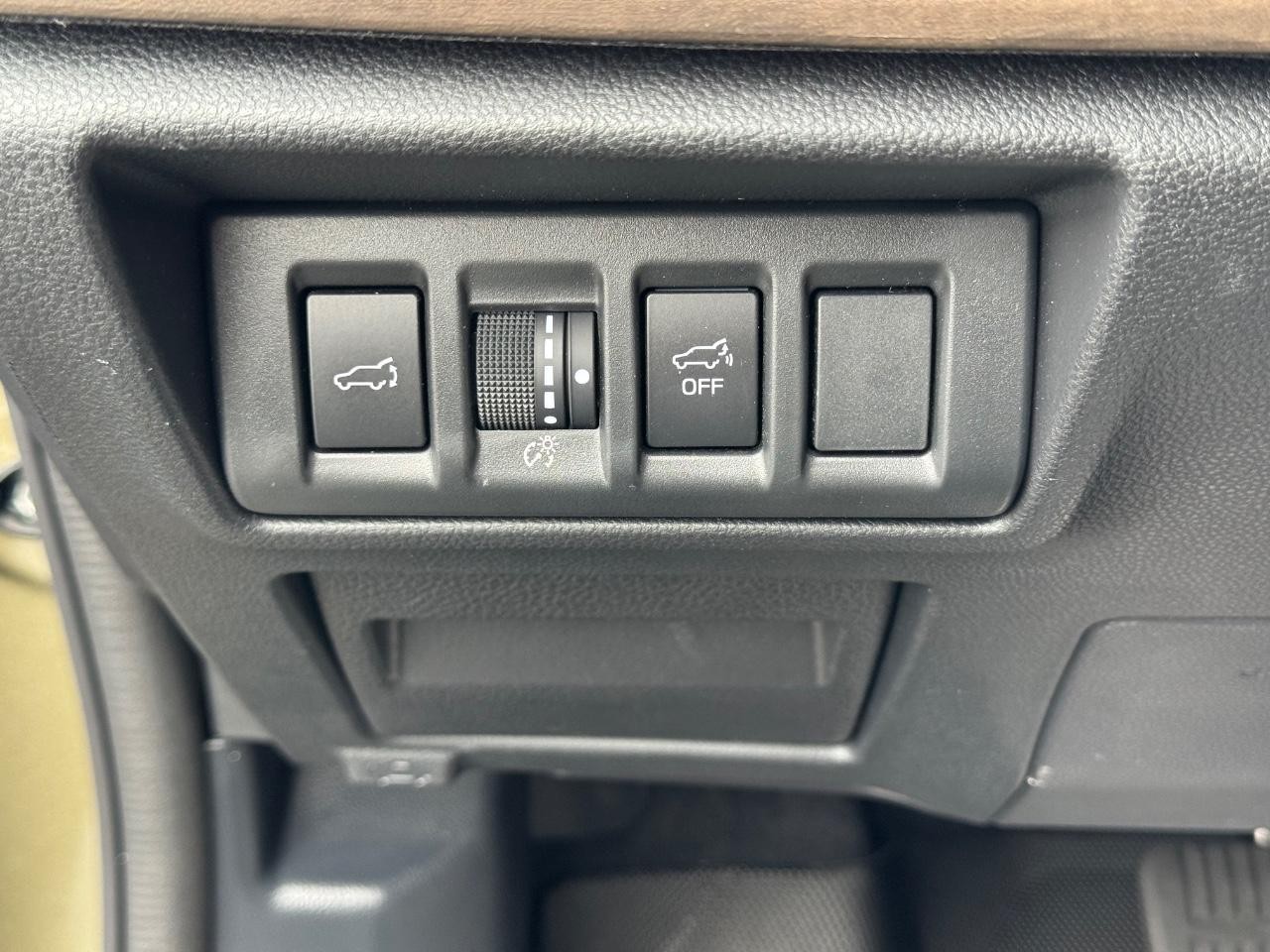 Subaru Outback Vehicle Full-screen Gallery Image 22