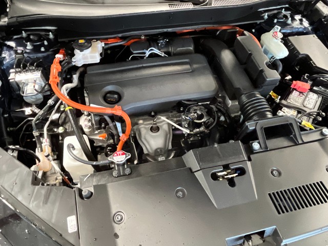 Honda CR-V Hybrid Vehicle Full-screen Gallery Image 12