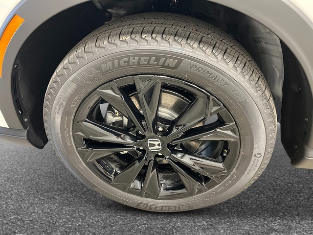 Honda CR-V Hybrid Vehicle Full-screen Gallery Image 11